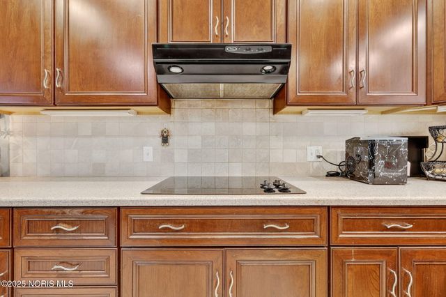 2523 Briarwood Lane, Toledo, OH 43615