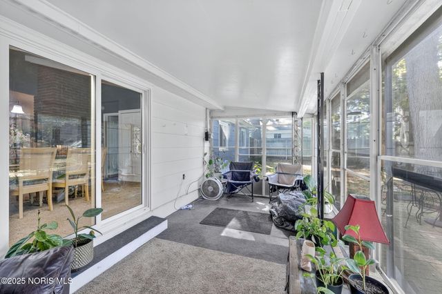 2523 Briarwood Lane, Toledo, OH 43615