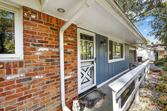 2523 Briarwood Lane, Toledo, OH 43615