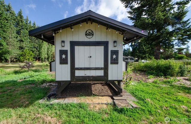 17728 Irwin Street SW, Rochester, WA 98579