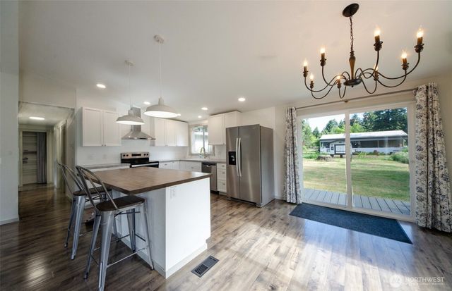 17728 Irwin Street SW, Rochester, WA 98579