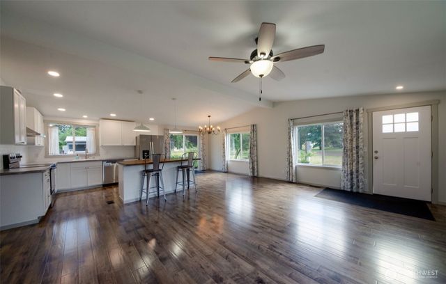 17728 Irwin Street SW, Rochester, WA 98579