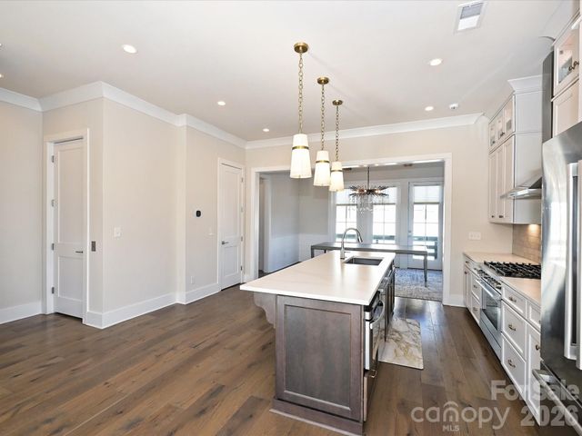 2428 Runnymede Lane, Charlotte, NC 28209