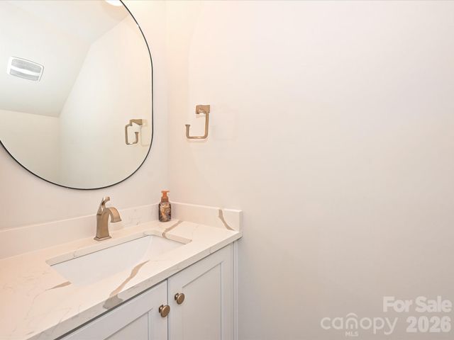 2428 Runnymede Lane, Charlotte, NC 28209