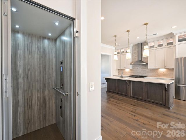 2428 Runnymede Lane, Charlotte, NC 28209