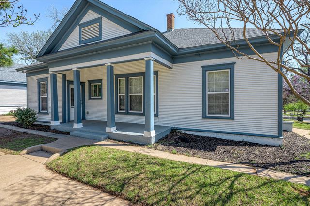 1231 W Main Street, Denison, TX 75020