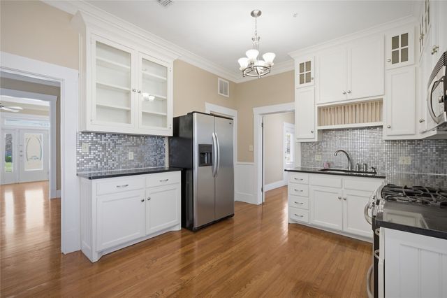 1231 W Main Street, Denison, TX 75020