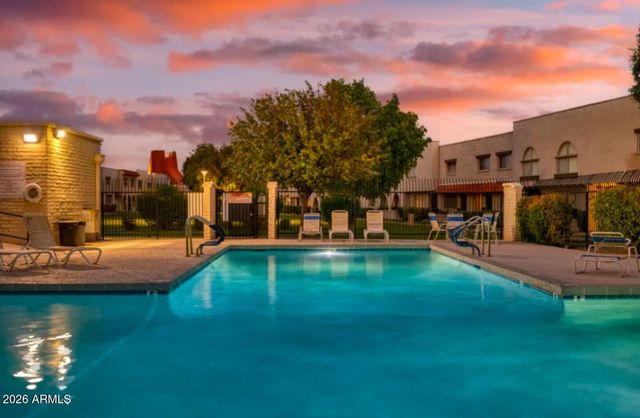 6905 E OSBORN Road D, Scottsdale, AZ 85251
