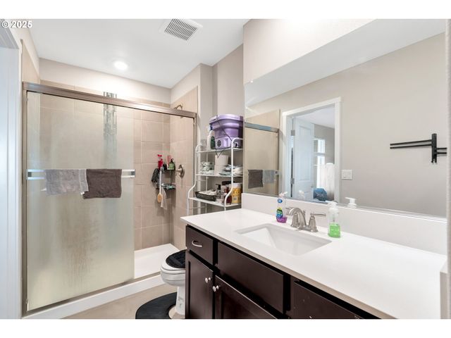 1929 Ne 100TH Cir, Vancouver, WA 98686