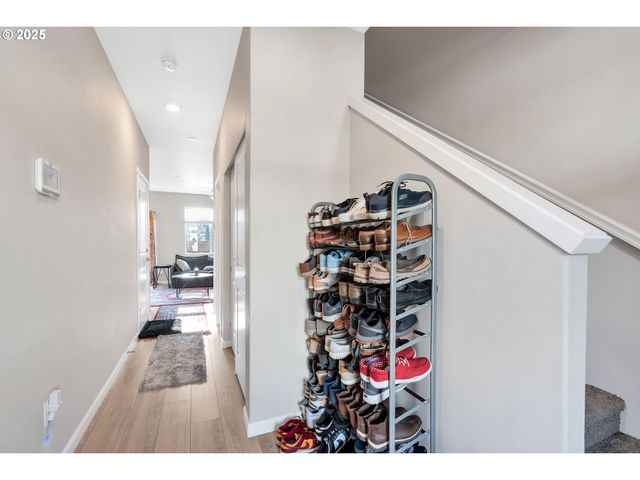 1929 Ne 100TH Cir, Vancouver, WA 98686