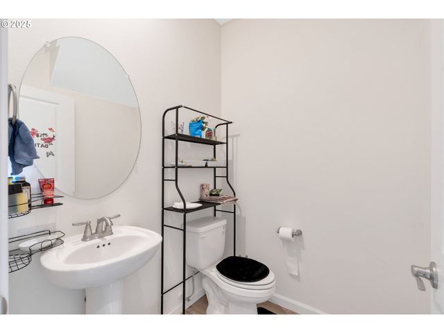 1929 Ne 100TH Cir, Vancouver, WA 98686