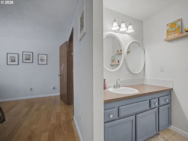 3214 Ne 29TH St, Gresham, OR 97030