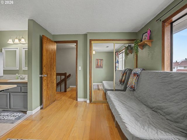 3214 Ne 29TH St, Gresham, OR 97030