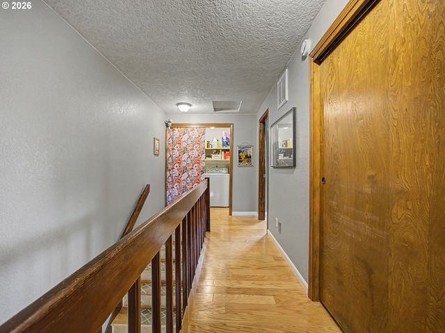 3214 Ne 29TH St, Gresham, OR 97030