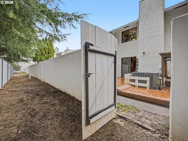 3214 Ne 29TH St, Gresham, OR 97030