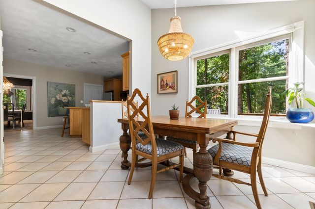 64 Leslie Rd, Rowley, MA 01969
