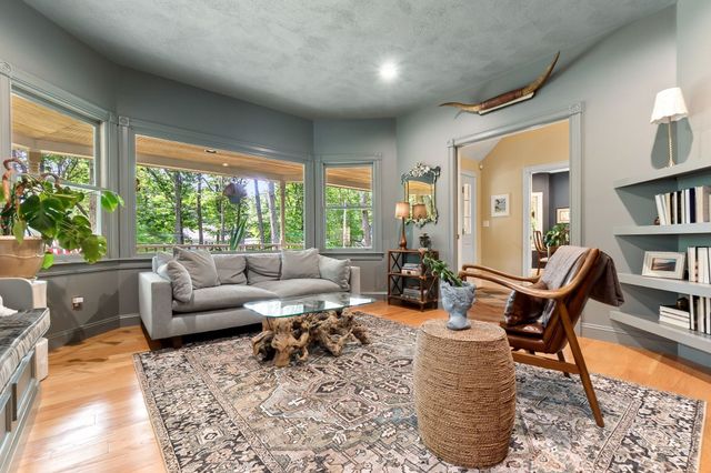 64 Leslie Rd, Rowley, MA 01969