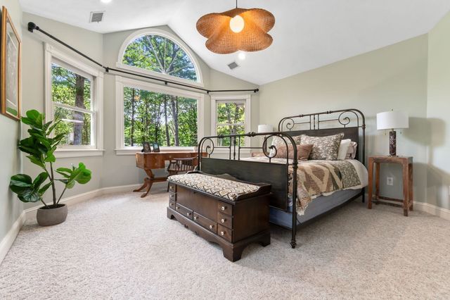 64 Leslie Rd, Rowley, MA 01969