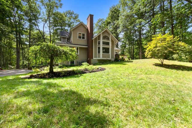 64 Leslie Rd, Rowley, MA 01969