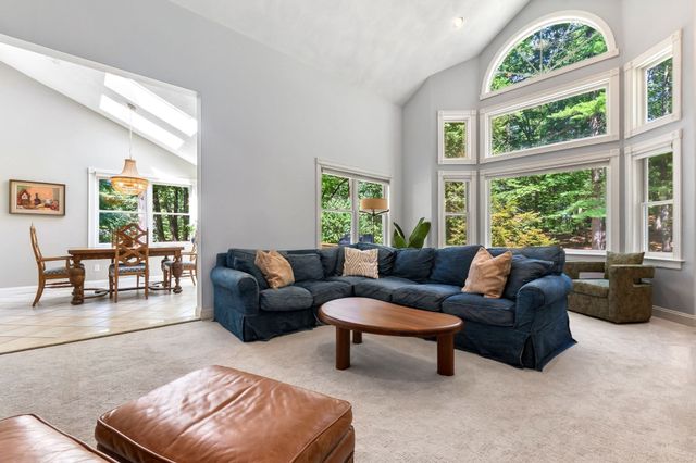 64 Leslie Rd, Rowley, MA 01969