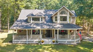 64 Leslie Rd, Rowley, MA 01969