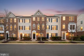 42919 PAMPLIN TER, Chantilly, VA 20152