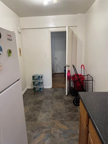 745 E 231st Street 3F, Bronx, NY 10466