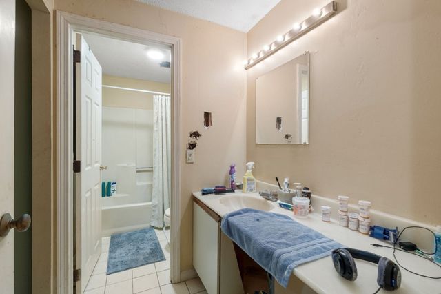 365 Washington St 3, Norwood, MA 02062