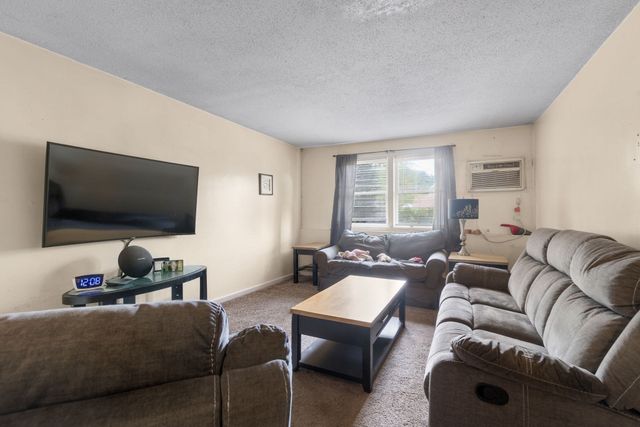 365 Washington St 3, Norwood, MA 02062