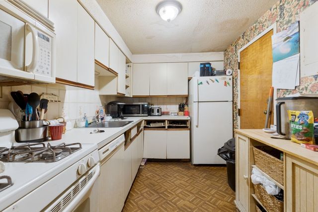 365 Washington St 3, Norwood, MA 02062