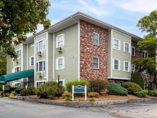 365 Washington St 3, Norwood, MA 02062