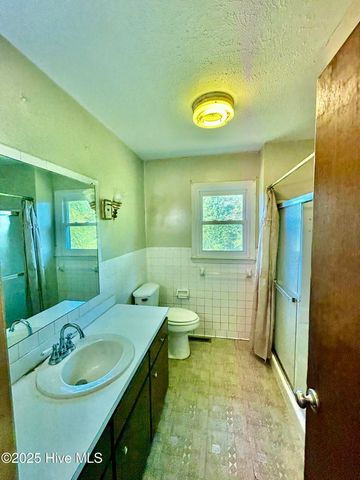 1918 Us 74 E Highway, Hamlet, NC 28345