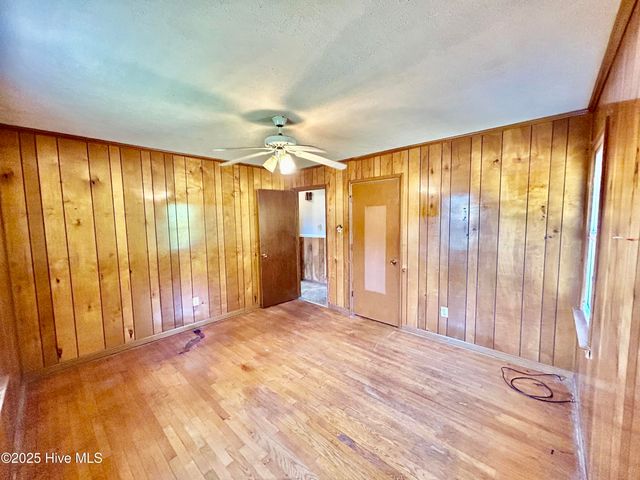 1918 Us 74 E Highway, Hamlet, NC 28345