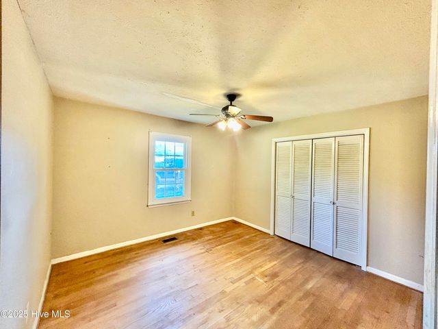 1918 Us 74 E Highway, Hamlet, NC 28345