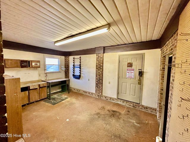 1918 Us 74 E Highway, Hamlet, NC 28345