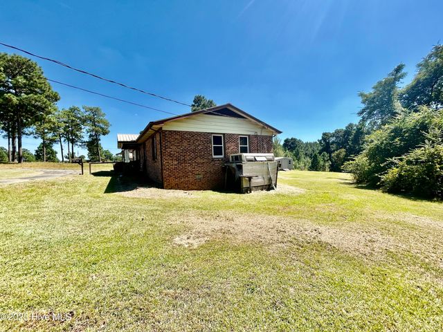 1918 Us 74 E Highway, Hamlet, NC 28345