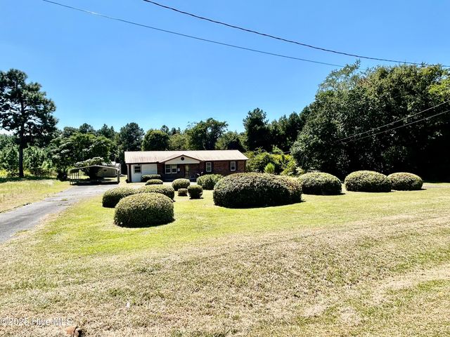 1918 Us 74 E Highway, Hamlet, NC 28345