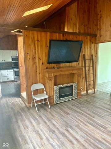 764 W Hinshaw Drive, Nineveh, IN 46164