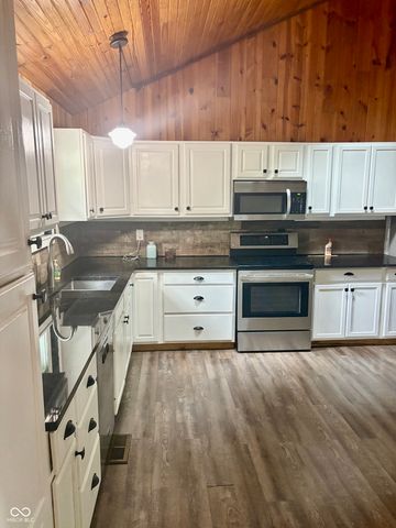 764 W Hinshaw Drive, Nineveh, IN 46164