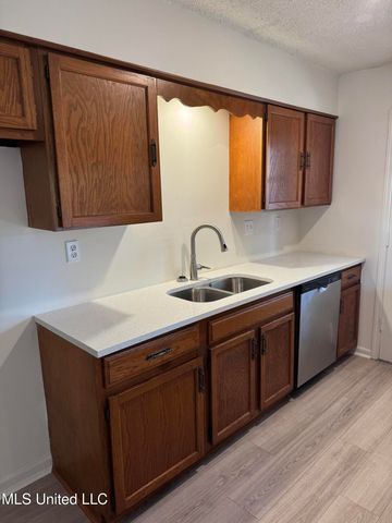 3405 Woodbine Cove, Horn Lake, MS 38637