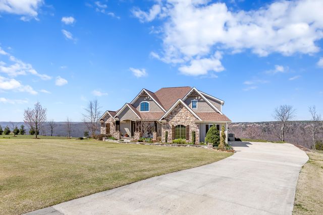 985 Sunset Circle, Jasper, TN 37347