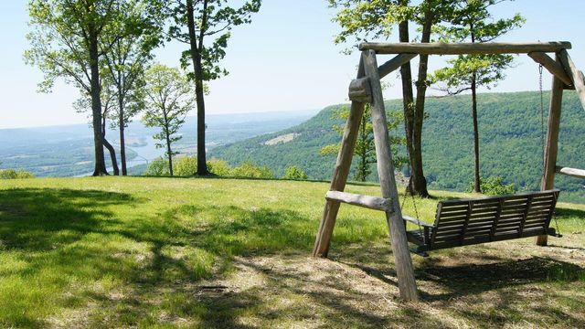 985 Sunset Circle, Jasper, TN 37347