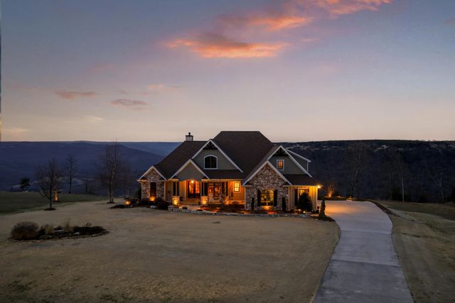 985 Sunset Circle, Jasper, TN 37347