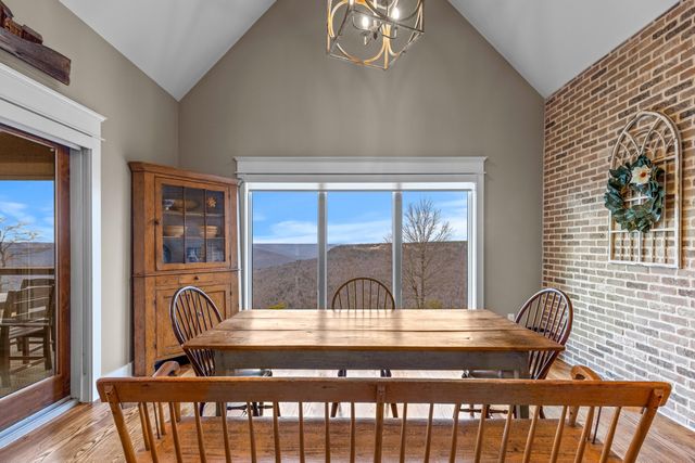 985 Sunset Circle, Jasper, TN 37347