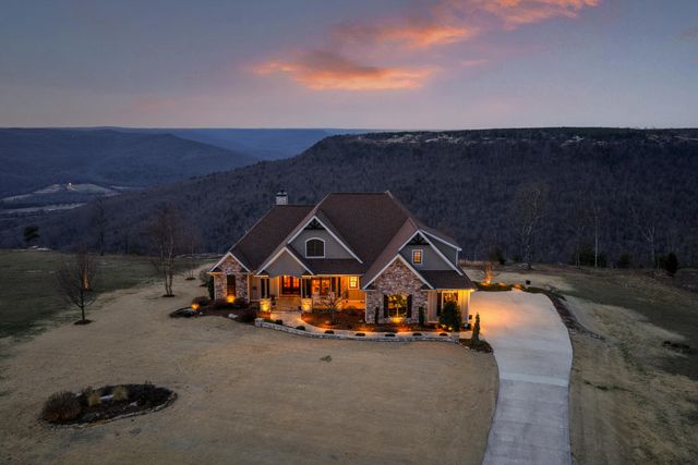 985 Sunset Circle, Jasper, TN 37347