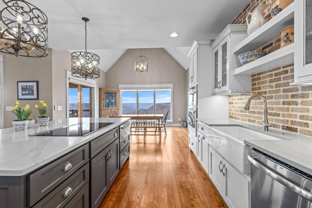 985 Sunset Circle, Jasper, TN 37347