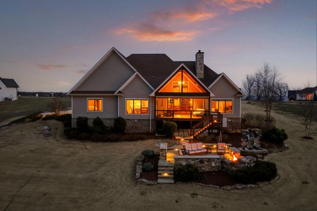 985 Sunset Circle, Jasper, TN 37347