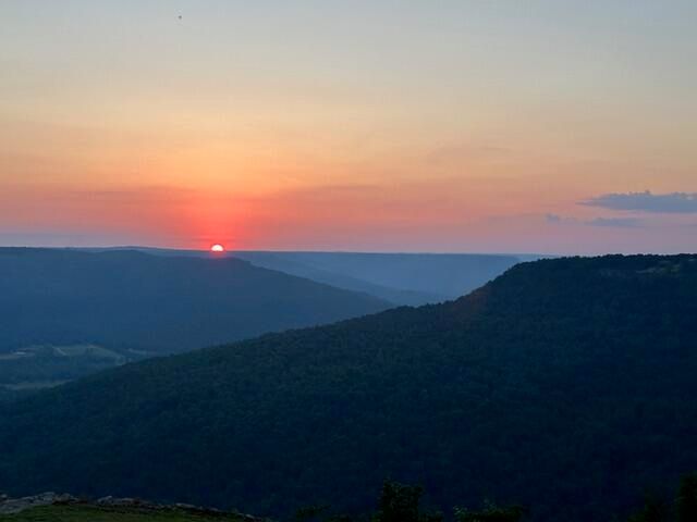 985 Sunset Circle, Jasper, TN 37347