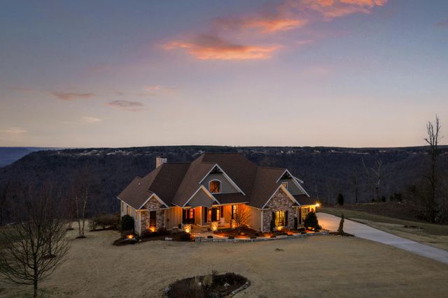 985 Sunset Circle, Jasper, TN 37347