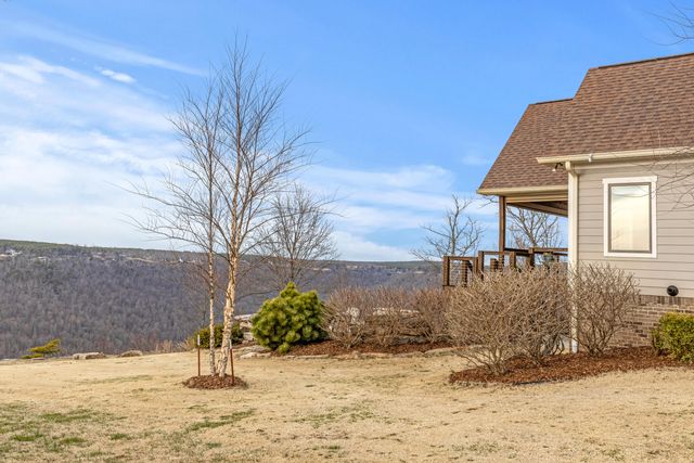 985 Sunset Circle, Jasper, TN 37347